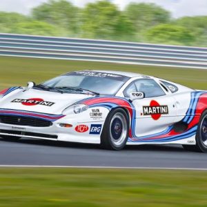 1/24 JAGUAR XJ 220 RACING