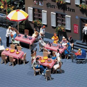 1/87 4 TAFELS EN 24 STOELEN