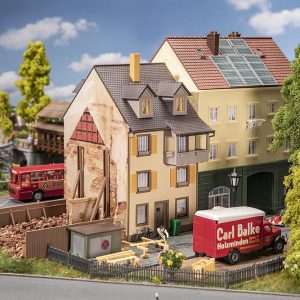 1/87 OUD HERENHUIS MET SCHUTTING