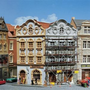 1/87 STADSHUIZEN MET STEIGER