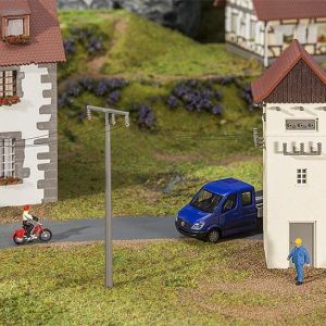 1/87 TRANSFORMATORHUISJE MET STROOMMASTEN