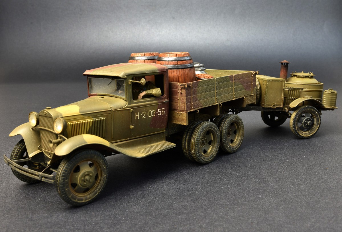 1/35 SOVIET 2 T TRUCK AAA TYPE W/FIELD KITCHEN